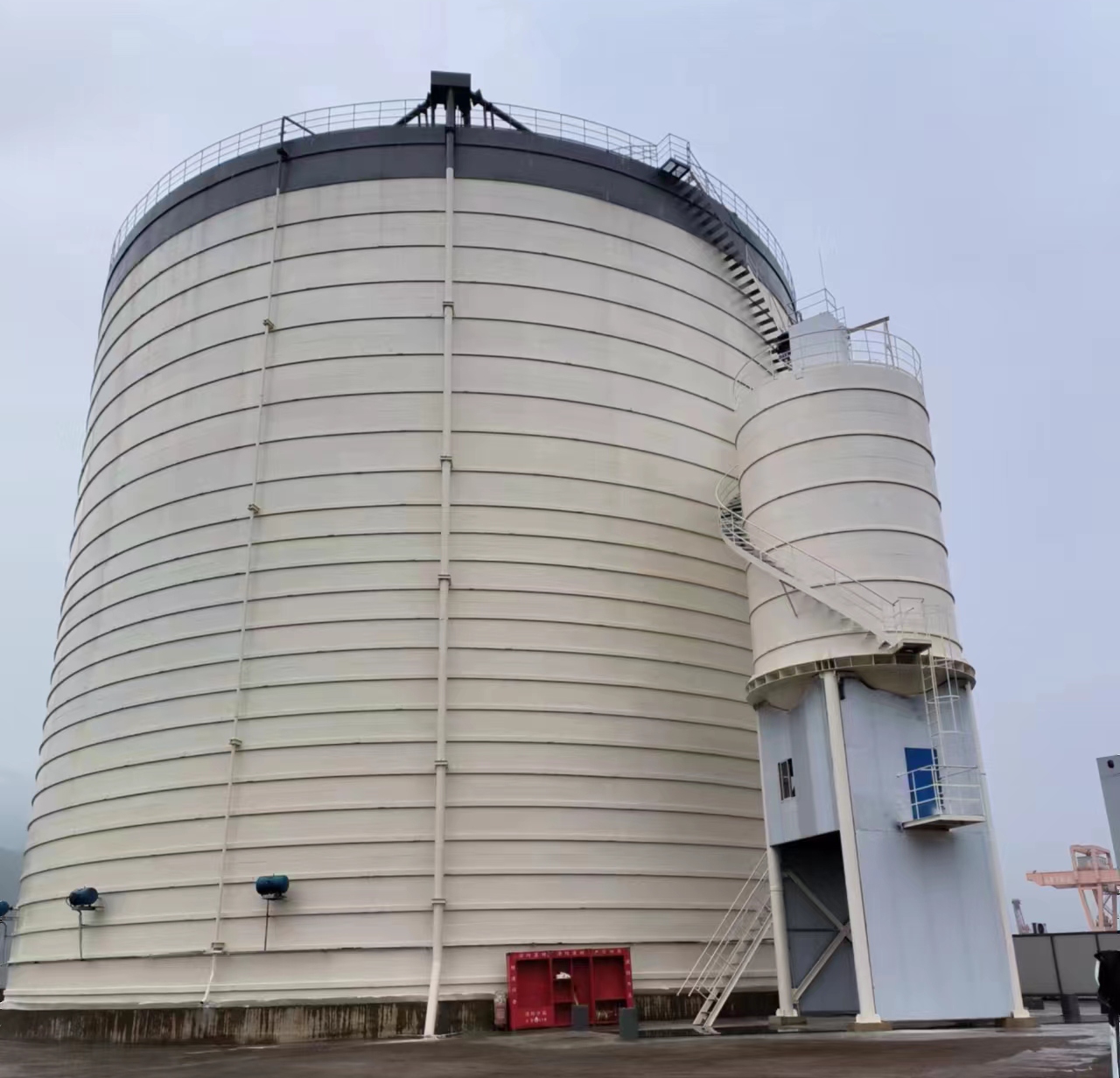 长洲10万吨水泥钢板库